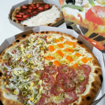 Pizza Gigante + Pizza Média Doce + Refri Gratis