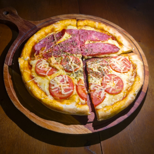 Pizza G + Coca 2L De Brinde