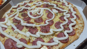 Pizza Calabresa com Catupiry