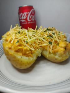 Batata Recheada Strogonoff de Frango + Coca-Cola