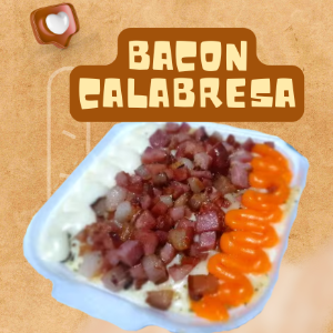 BATATA C/ BACON E CALABRESA
