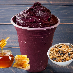 AÇAÍ COM MEL E GRANOLA