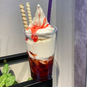 Sundae morango 300 ml