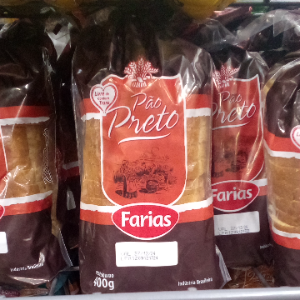 Pão de forma  Farias 400g integral preto