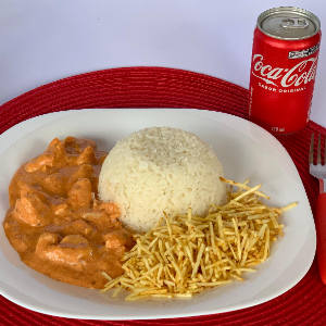 Combo 2 Marmitas Strogonoff de Frango + 2 bebidas